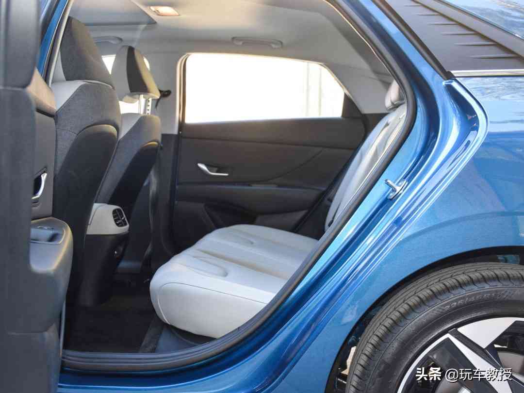 实测油耗3.2L！第七代伊兰特如何以全球品质重塑A级车标杆