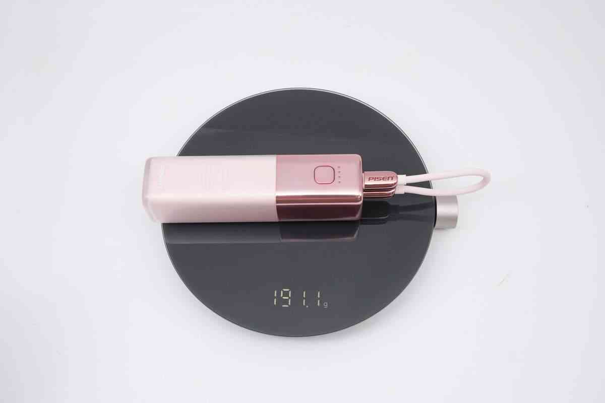 品胜口红充电宝全面评测：三合一设计、PD30W快充与便携体验