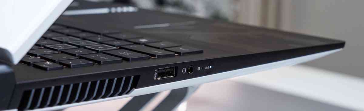 雷神ZERO 2024蜂鸟护眼屏版深度评测：视觉与性能的巅峰之作