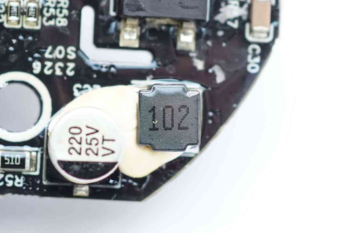 飞科高速吹风机深度评测：200元档无刷电机神器值不值得入手？