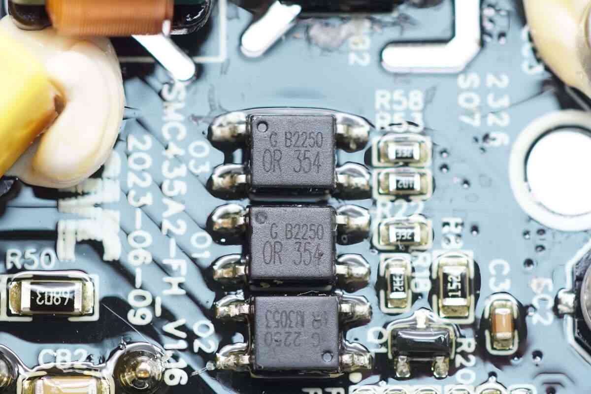 飞科高速吹风机深度评测：200元档无刷电机神器值不值得入手？