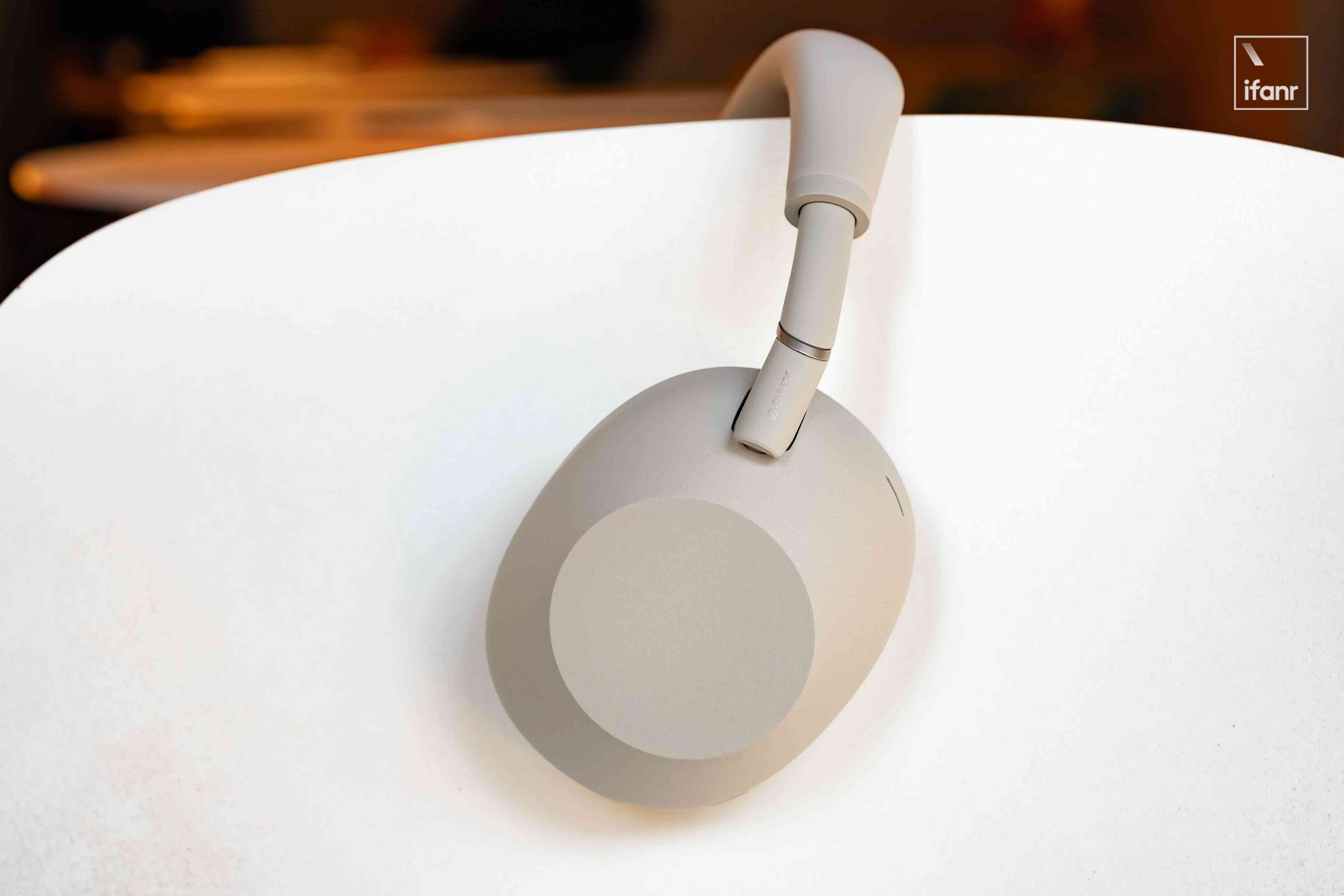 索尼WH-1000XM6深度体验：三年磨一剑，旗舰降噪耳机再进化