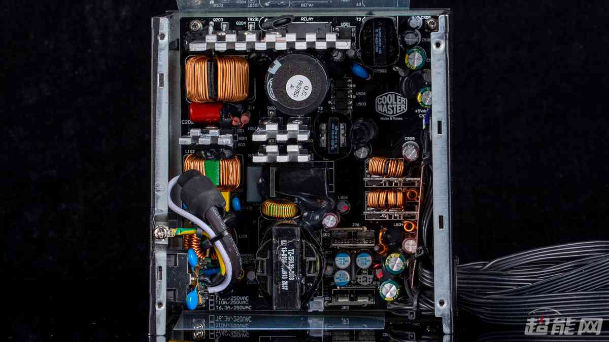 酷冷至尊G700 GOLD电源评测：高性价比的中高功率之选