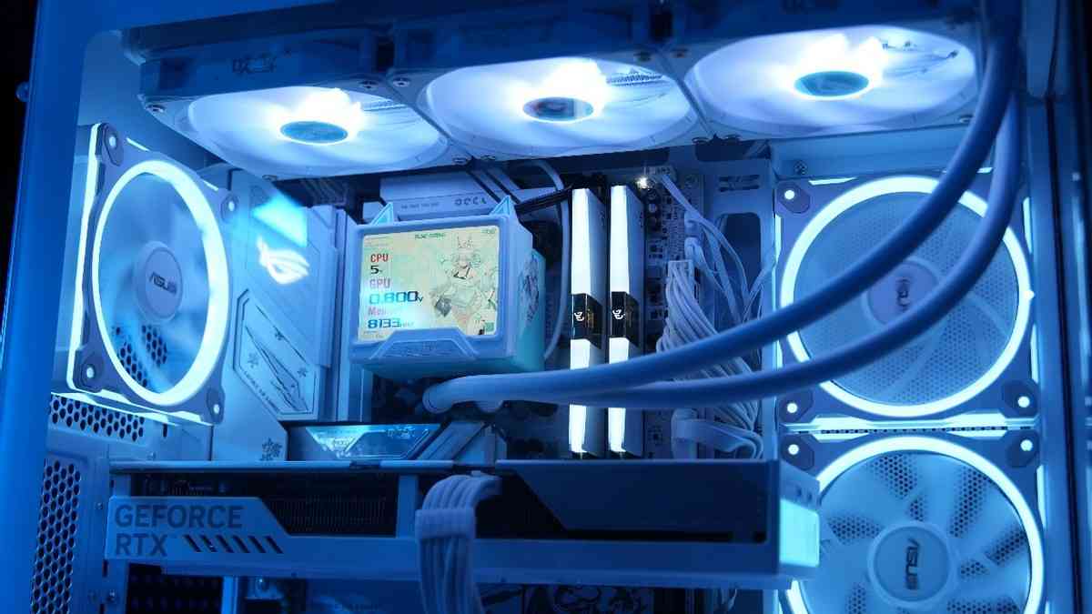 华硕显卡怎么样 双十一超值4K入门显卡，华硕天选GeForce RTX 5070 O12G显卡装机评测