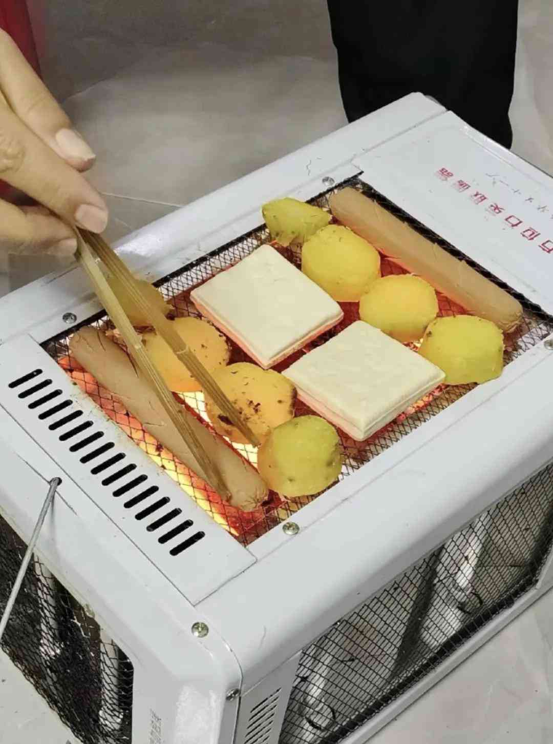 电烤炉安全使用全面解析：温暖美食下的隐蔽风险