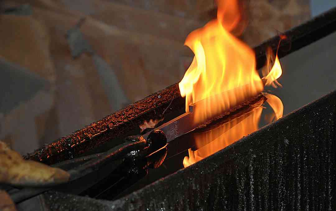 双立人刀怎么样 德国双立人一碰就断！为什么这是进口好刀的通病？