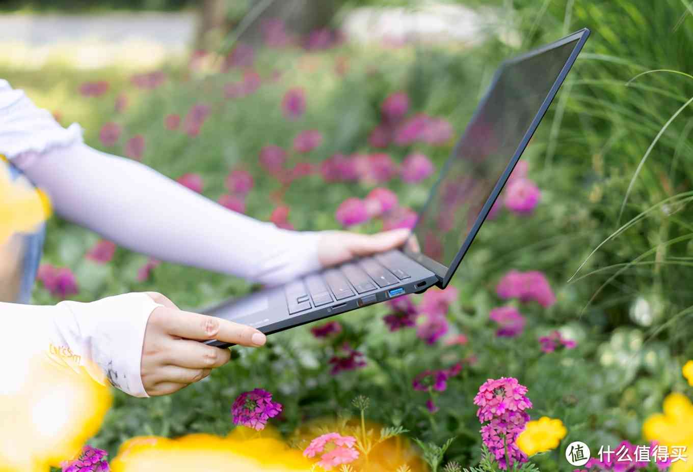 LG gram 2021款深度评测：1.19kg超轻薄16英寸移动办公利器