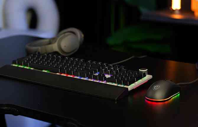 微星鼠标怎么样 微星GK320&GM330游戏键盘鼠标体验评测：一把键盘两个形态 主流级玩家优选